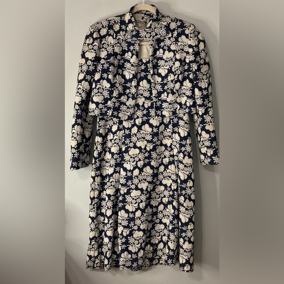 Vintage 60s Gino Charles Floral Brocade Heavy Tapestry Aline Dress and Jacket - Picture 2 of 16